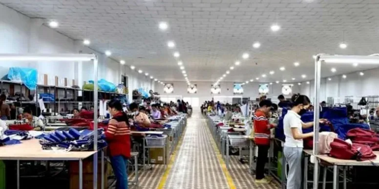 What evidence proves custom backpacks buyer trust and proof gaps is being managed