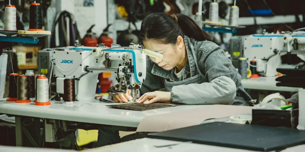 Mastering Handbag Stitching Construction Quality Control in OEM Manufacturing